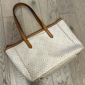 Fossil Chic White Patterned Tote Bag